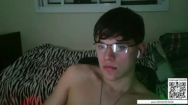 Snapshot of vitorsafado19 chatting on 10-17-25, 02:37 vitorsafado19 online show from 10-17-25, 02:37