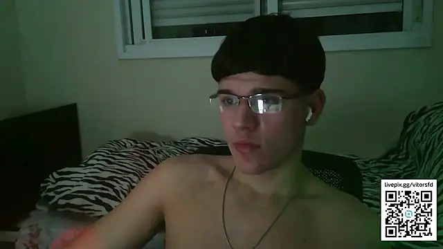 Snapshot of vitorsafado19 chatting on 10-03-25, 03:20 vitorsafado19 online show from 10-03-25, 03:20