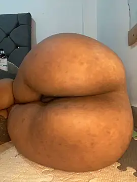 Snapshot of Charlotte_bronxxx chatting on 09-19-25, 08:35 Charlotte bronxxx online show from 09-19-25, 08:35