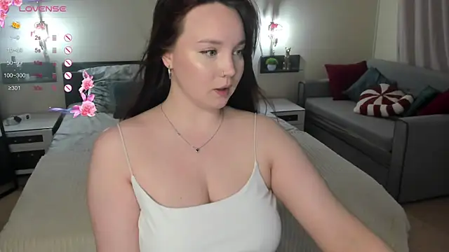 Snapshot of maya_suun chatting on 05-31-26, 01:11 maya suun online show from 05-31-26, 01:11