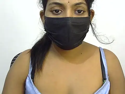 Snapshot of Reddy_Trisha chatting on 01-22-25, 08:49 Reddy Trisha online show from 01-22-25, 08:49