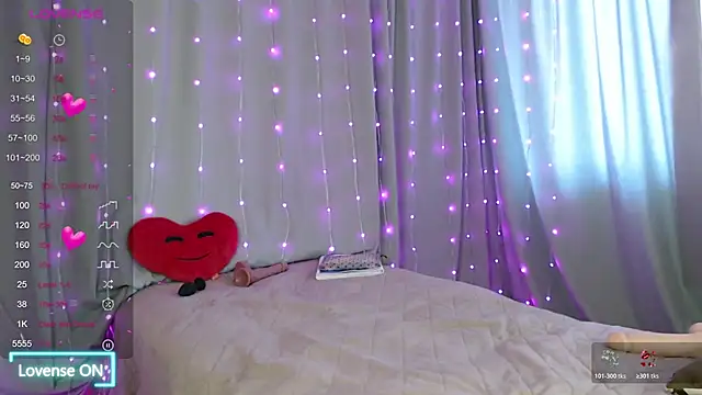 DaddysSluttyGirl2001 online show from 04-01-26, 06:48