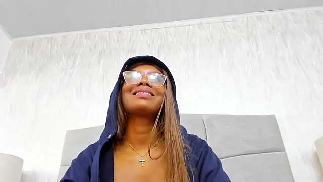 JennCarter  online show from 03-11-25, 01:48