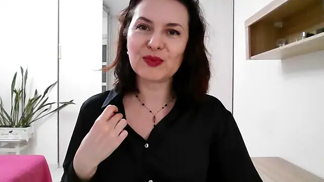 Victoria Glam online show from 10-15-25, 04:15