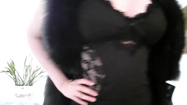 Victoria Glam online show from 09-23-25, 05:42