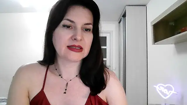 Victoria Glam online show from 03-19-25, 08:00