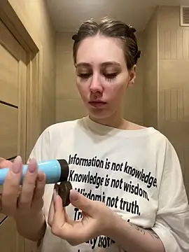 Molli Luv online show from 11-11-25, 04:24