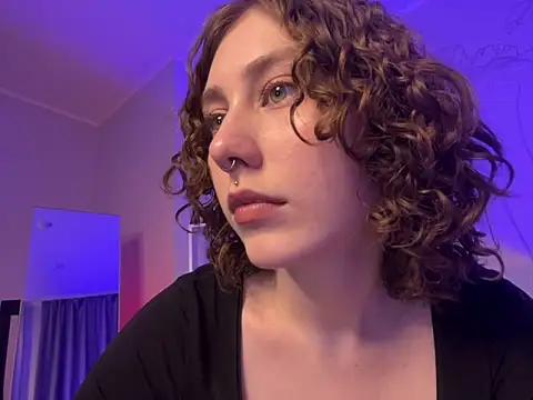 Snapshot of Molli_Luv chatting on 02-23-25, 11:33 Molli Luv online show from 02-23-25, 11:33