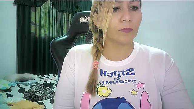 Snapshot of mariana0x chatting on 02-07-26, 09:01 mariana0x online show from 02-07-26, 09:01