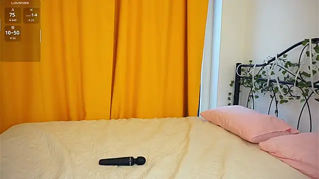 VeronaCritchlow online show from 10-28-25, 07:29