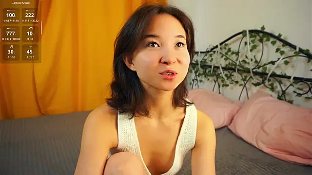 Snapshot of VeronaCritchlow chatting on 10-24-25, 07:18 VeronaCritchlow online show from 10-24-25, 07:18