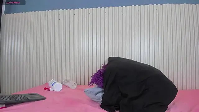 Madeline Cooper08 online show from 02-08-25, 10:51