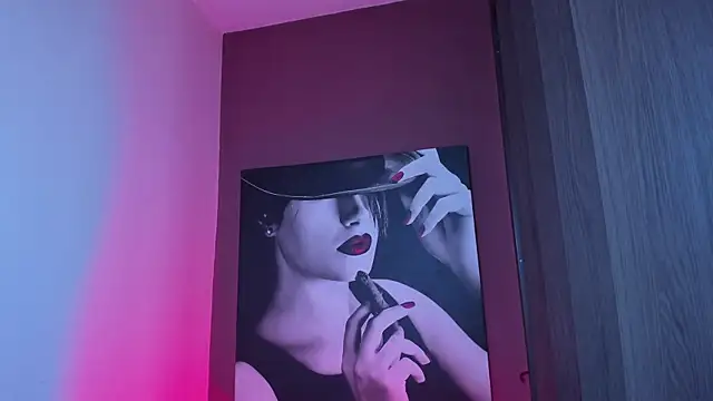 QueenOfHaze online show from 12-15-25, 08:31