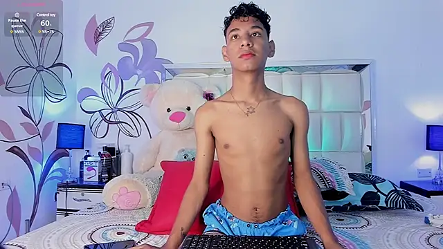 Snapshot of Amberr1 chatting on 02-21-25, 12:17 Amberr1 online show from 02-21-25, 12:17