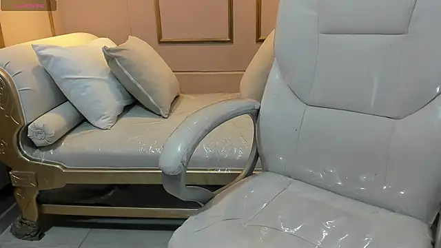 ZoeySnow online show from 11-28-25, 12:16