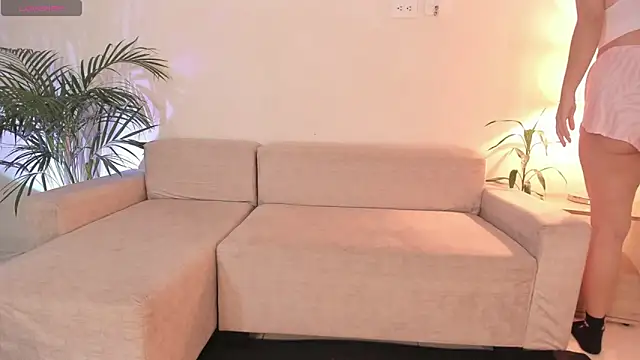 Hannah Jonhson online show from 02-28-26, 04:01