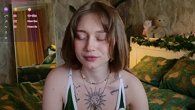 Yo Pixxie online show from 09-29-25, 06:42
