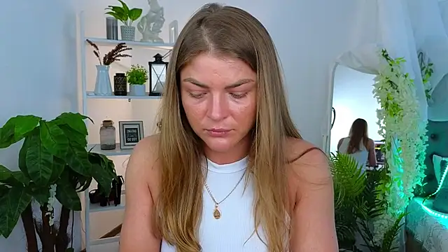 Donna Sun online show from 02-28-26, 07:08