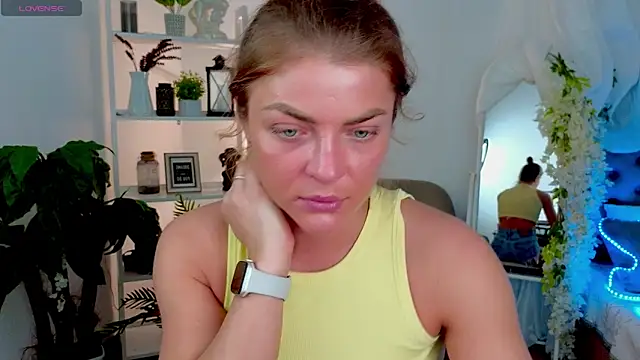 Donna Sun online show from 03-07-26, 05:25