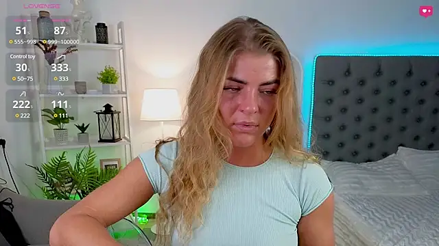 Donna Sun online show from 02-25-25, 06:47