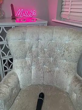 MakemeMillie1 online show from 12-01-25, 07:31