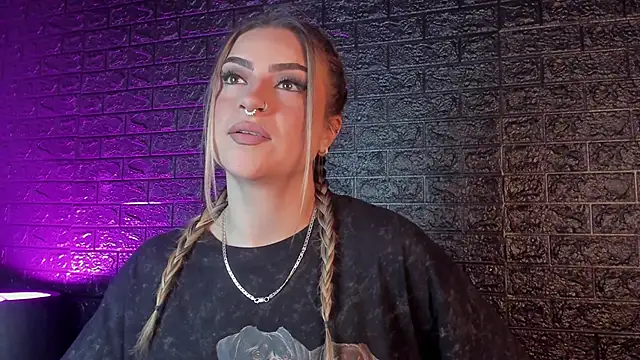 Snapshot of Valka_praskov chatting on 11-15-25, 01:15 Valka praskov online show from 11-15-25, 01:15