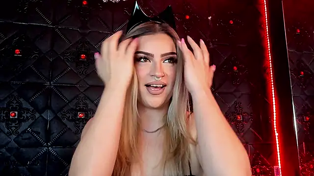 Snapshot of Valka_praskov chatting on 10-27-25, 12:50 Valka praskov online show from 10-27-25, 12:50