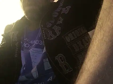 Pilote19 online show from 12-21-25, 04:14