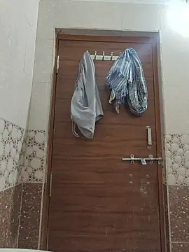 Snapshot of randit7 chatting on 03-18-26, 02:04 randit7 online show from 03-18-26, 02:04