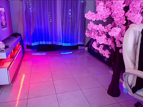 latexgoddes online show from 11-18-25, 01:43