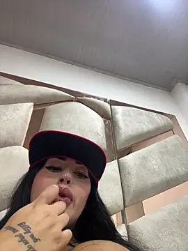 Snapshot of Girl_milk7 chatting on 03-03-26, 06:42 Girl milk7 online show from 03-03-26, 06:42