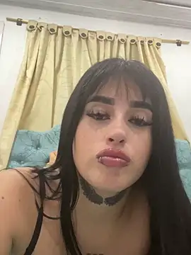 Snapshot of Girl_milk7 chatting on 03-18-25, 06:50 Girl milk7 online show from 03-18-25, 06:50