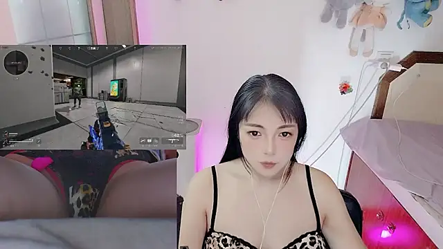 Snapshot of Song_99 chatting on 03-23-26, 01:44 Song 99 online show from 03-23-26, 01:44