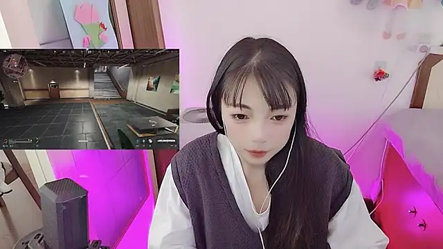 Snapshot of Song_99 chatting on 03-31-26, 04:14 Song 99 online show from 03-31-26, 04:14