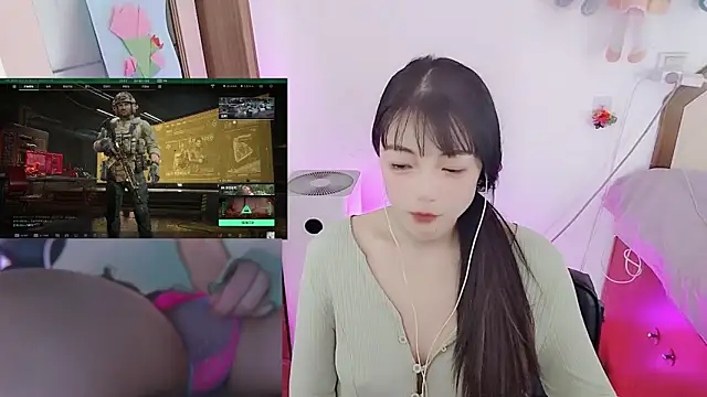 Snapshot of Song_99 chatting on 04-01-26, 04:47 Song 99 online show from 04-01-26, 04:47