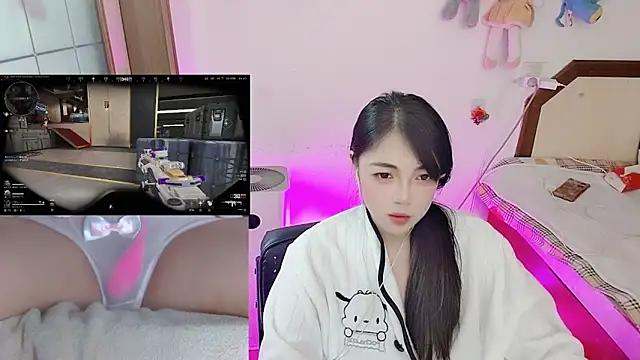 Snapshot of Song_99 chatting on 02-24-26, 03:46 Song 99 online show from 02-24-26, 03:46