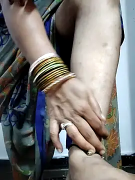 laxmitelugu78 online show from 03-05-25, 10:33