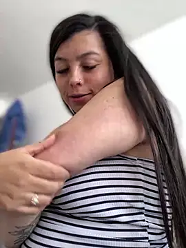 Snapshot of Im-Allysoon chatting on 01-24-25, 08:11 Im-Allysoon online show from 01-24-25, 08:11