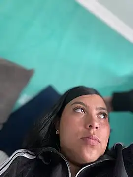 Snapshot of Im-Allysoon chatting on 02-11-25, 09:14 Im-Allysoon online show from 02-11-25, 09:14