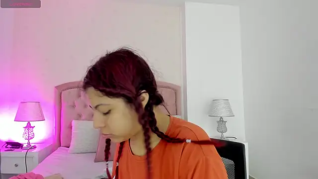 Kendall  Fox online show from 10-27-25, 06:03