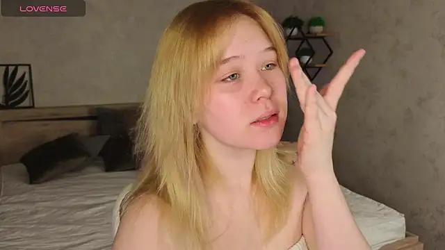 Amy Kimberlly online show from 10-21-25, 12:32