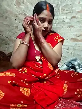 Snapshot of Simrandeshipp chatting on 02-15-26, 04:06 Simrandeshipp online show from 02-15-26, 04:06