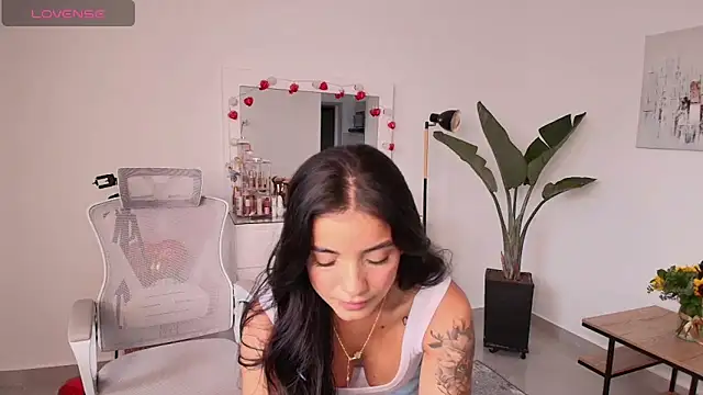 LairaScott online show from 02-26-26, 09:26