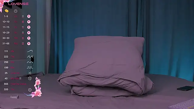 Shiny Jennifer online show from 01-10-26, 06:53