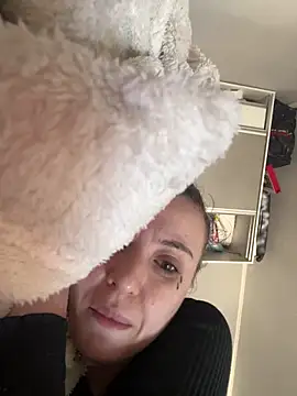 bunnythetailor online show from 03-09-26, 01:03