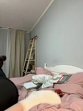 bunnythetailor online show from 11-05-25, 08:45