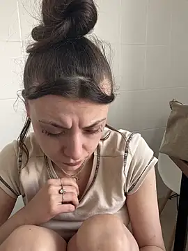 bunnythetailor online show from 02-19-25, 08:12