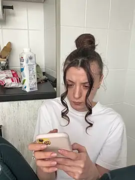 bunnythetailor online show from 02-17-25, 09:56