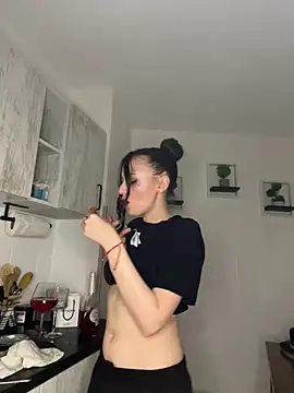 bunnythetailor online show from 02-28-25, 10:50