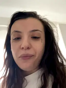 bunnythetailor online show from 11-21-25, 01:43